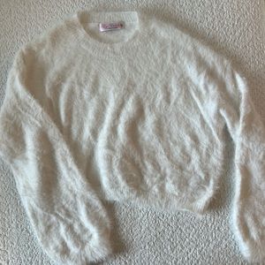 white size small fuzzy cropped sweater